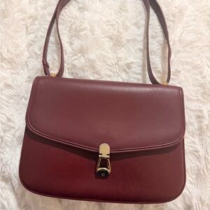 Vintage 1970s Gucci Burgundy Leather Shoulder Bag Gold Crest Italy